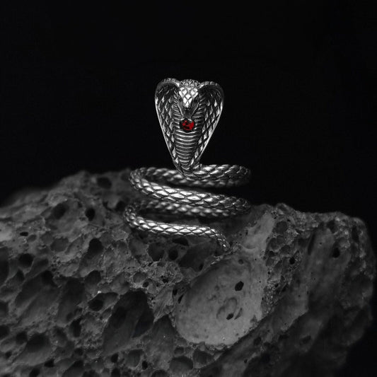 The Cobra: Handcrafted Gothic Ring